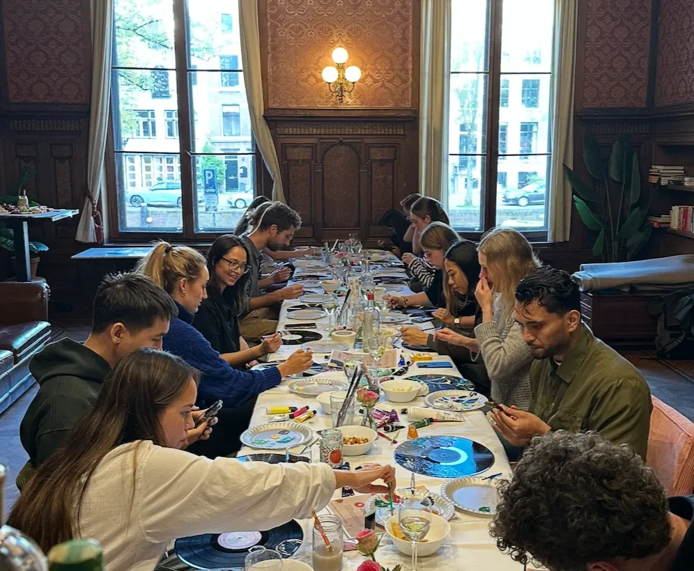 Creatieve workshop na het werk op kantoor